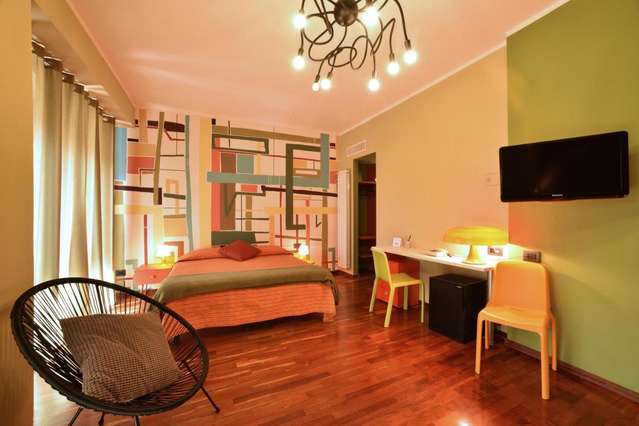 Hotel Bristol Alassio Bagian luar foto