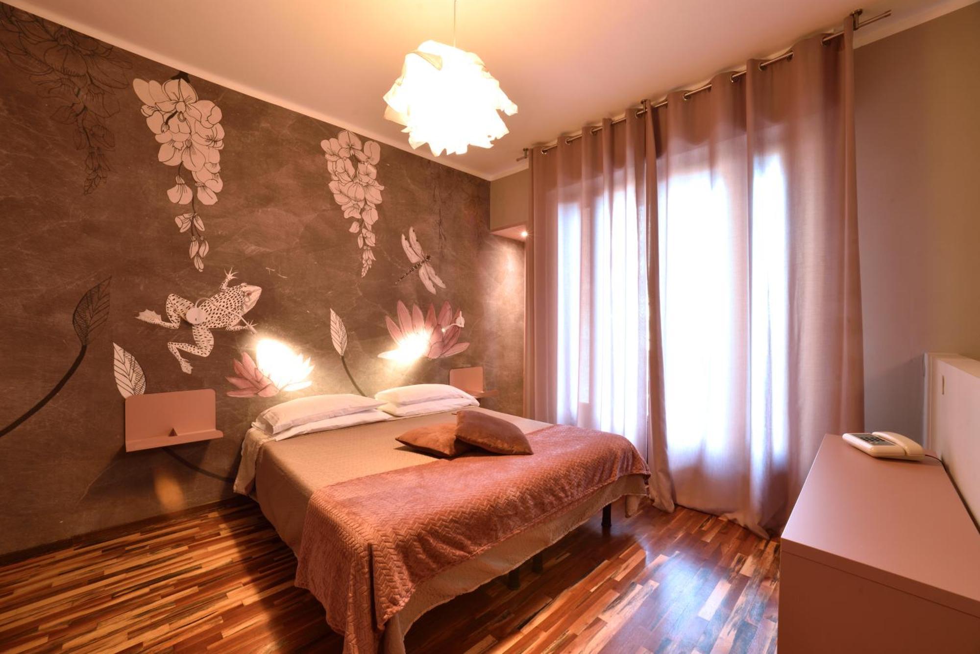 Hotel Bristol Alassio Bagian luar foto