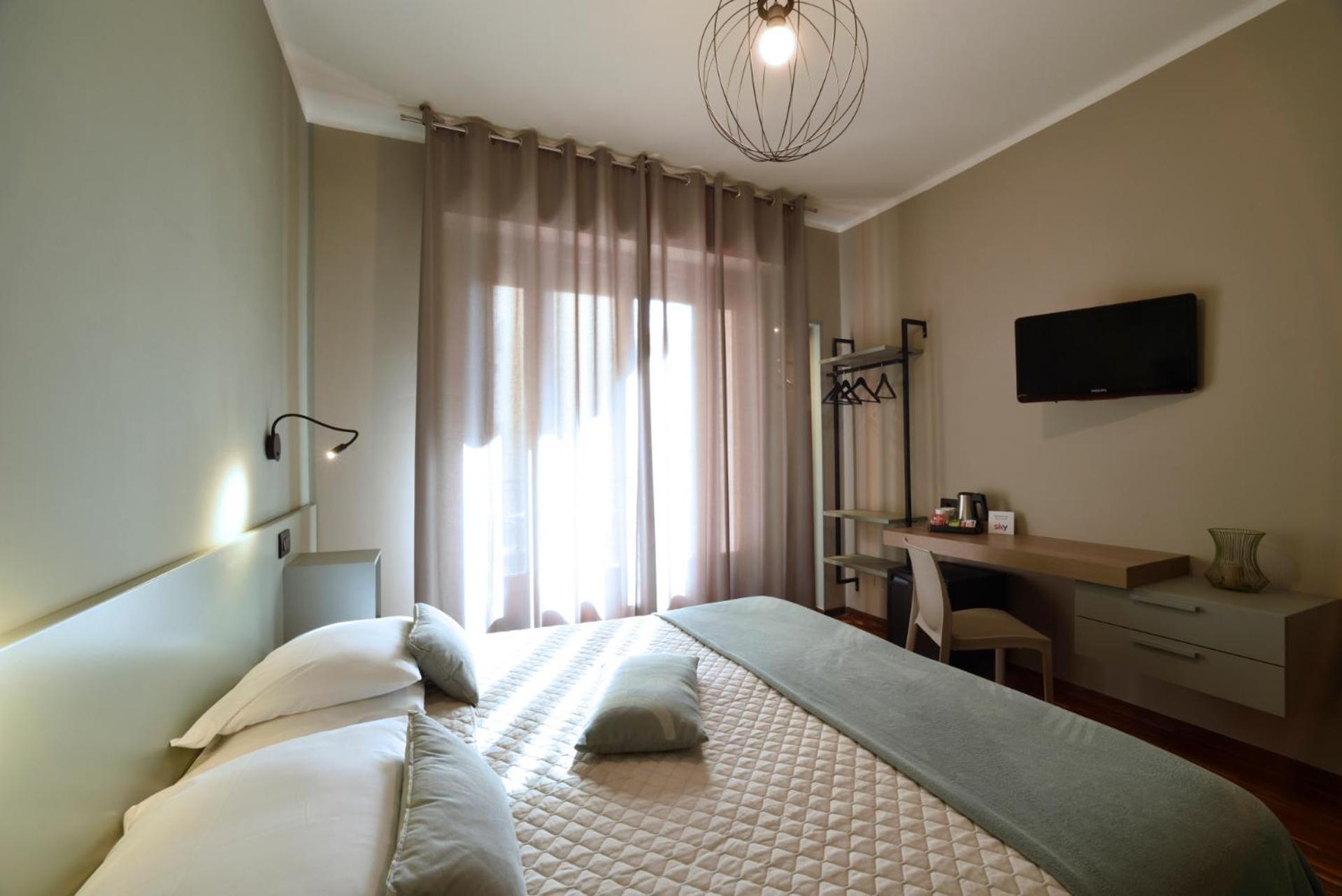 Hotel Bristol Alassio Bagian luar foto