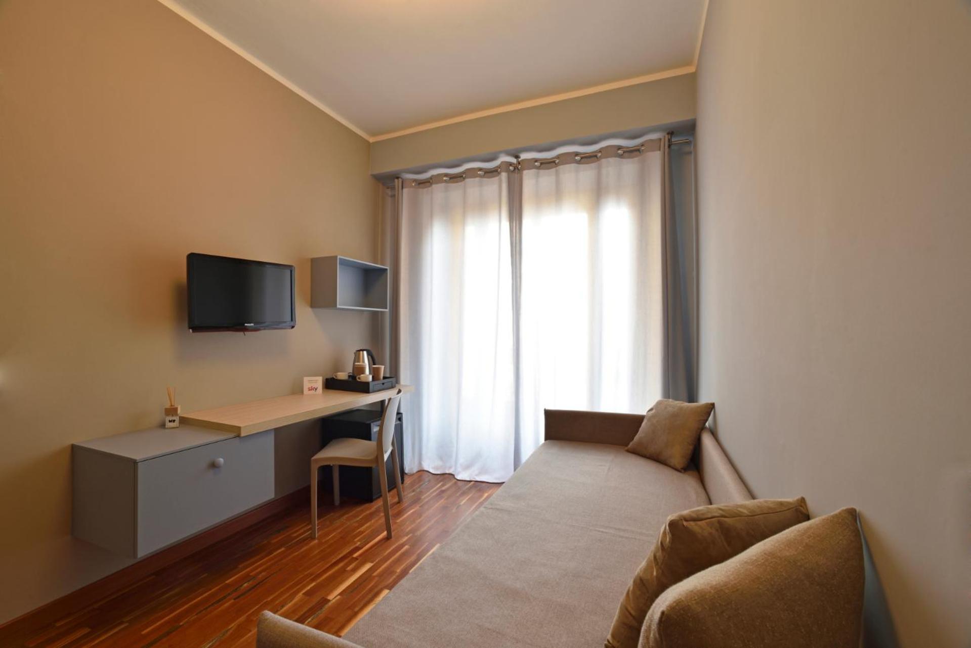 Hotel Bristol Alassio Bagian luar foto