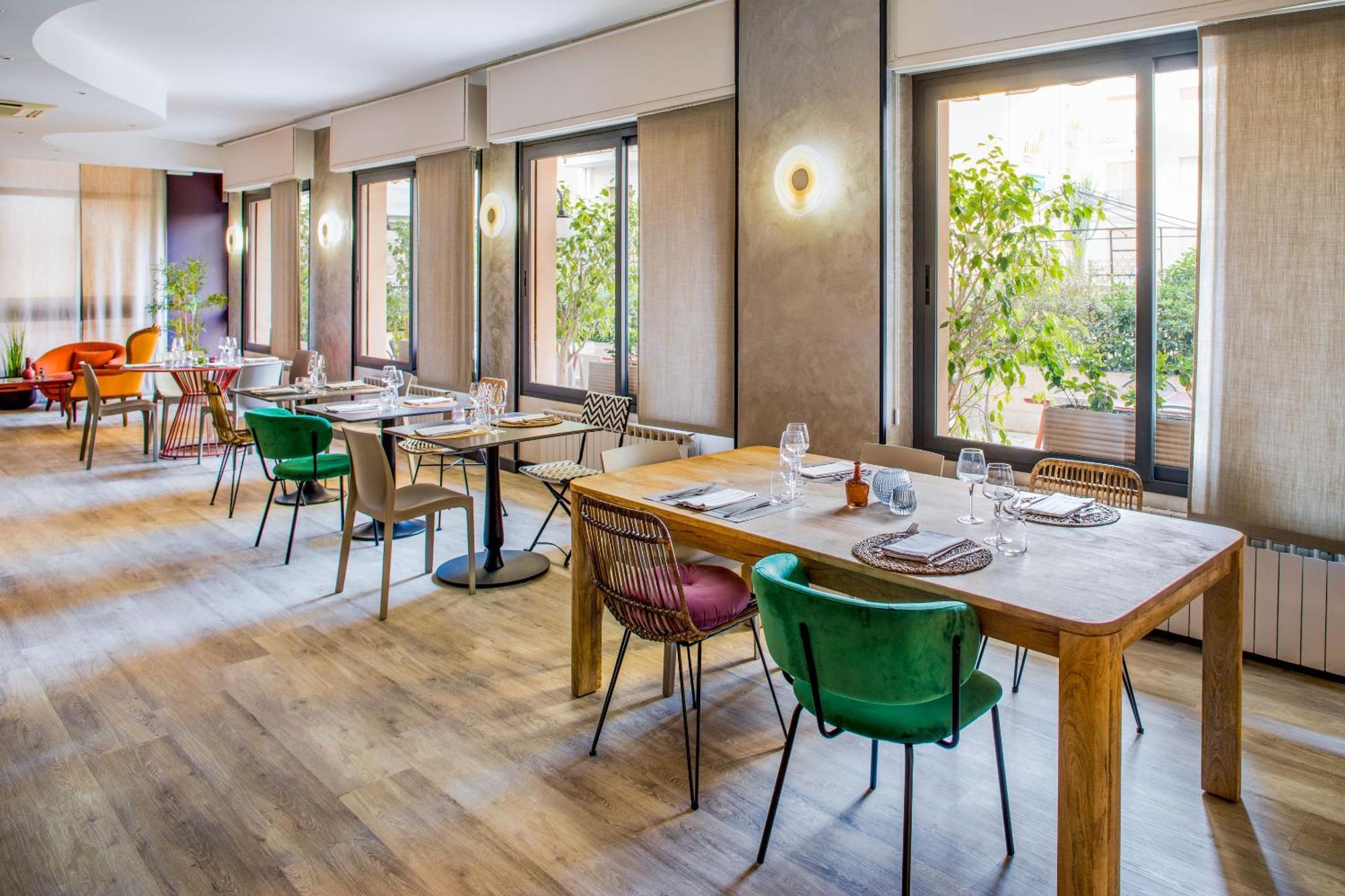Hotel Bristol Alassio Bagian luar foto