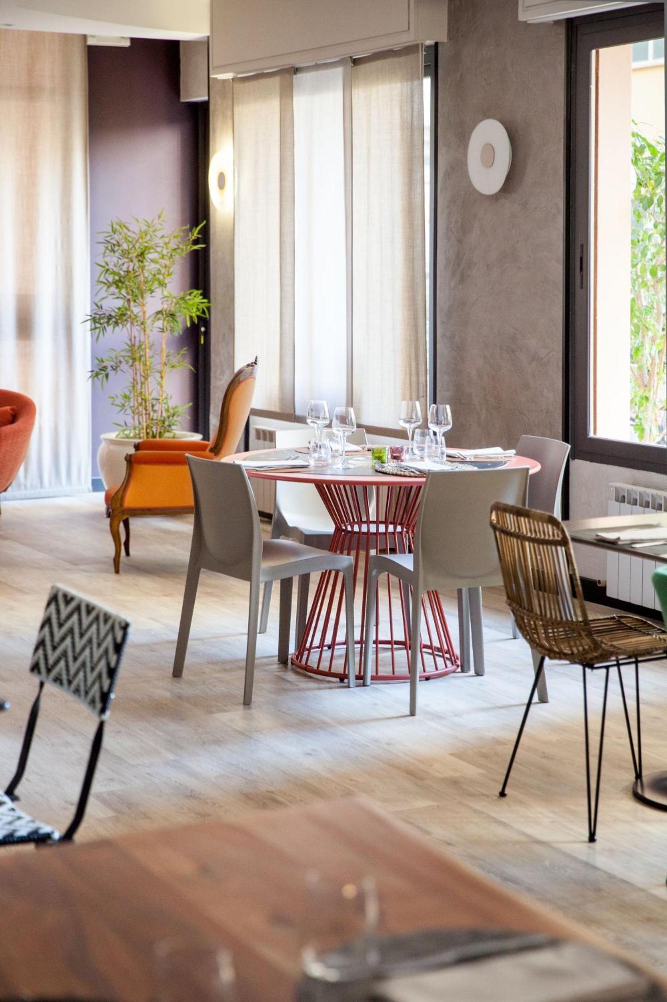 Hotel Bristol Alassio Bagian luar foto